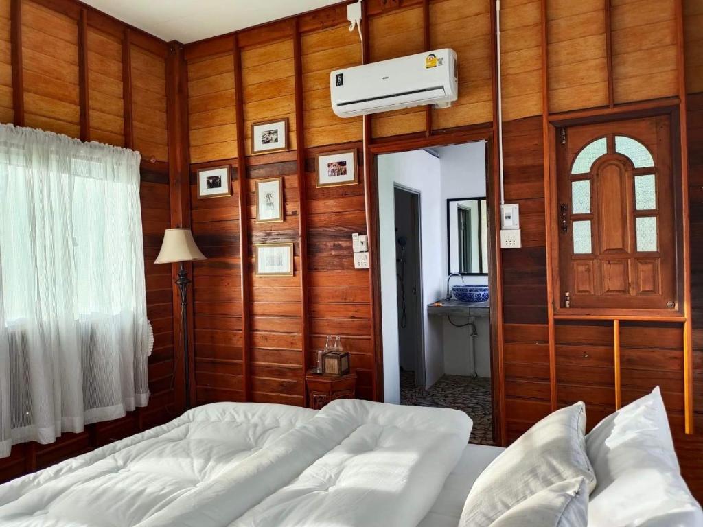Destiny Home Stay - Habitación Doble De Lujo Con Balcón