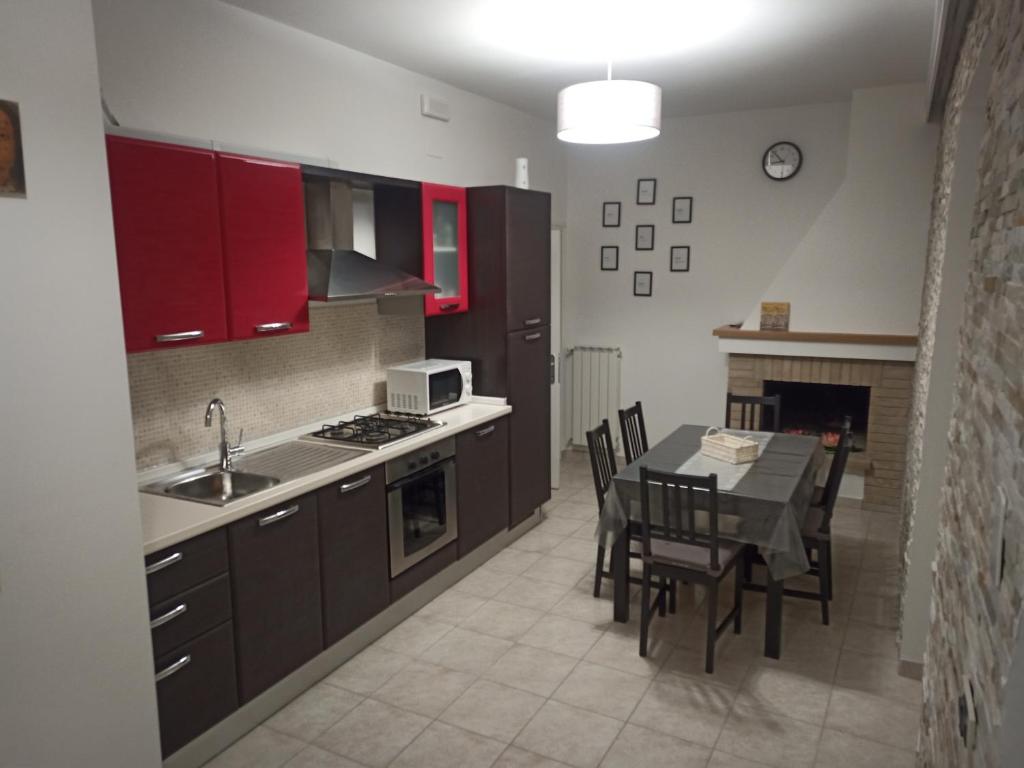 Kuchyň nebo kuchyňský kout v ubytování B&B COLLE TARIGNI