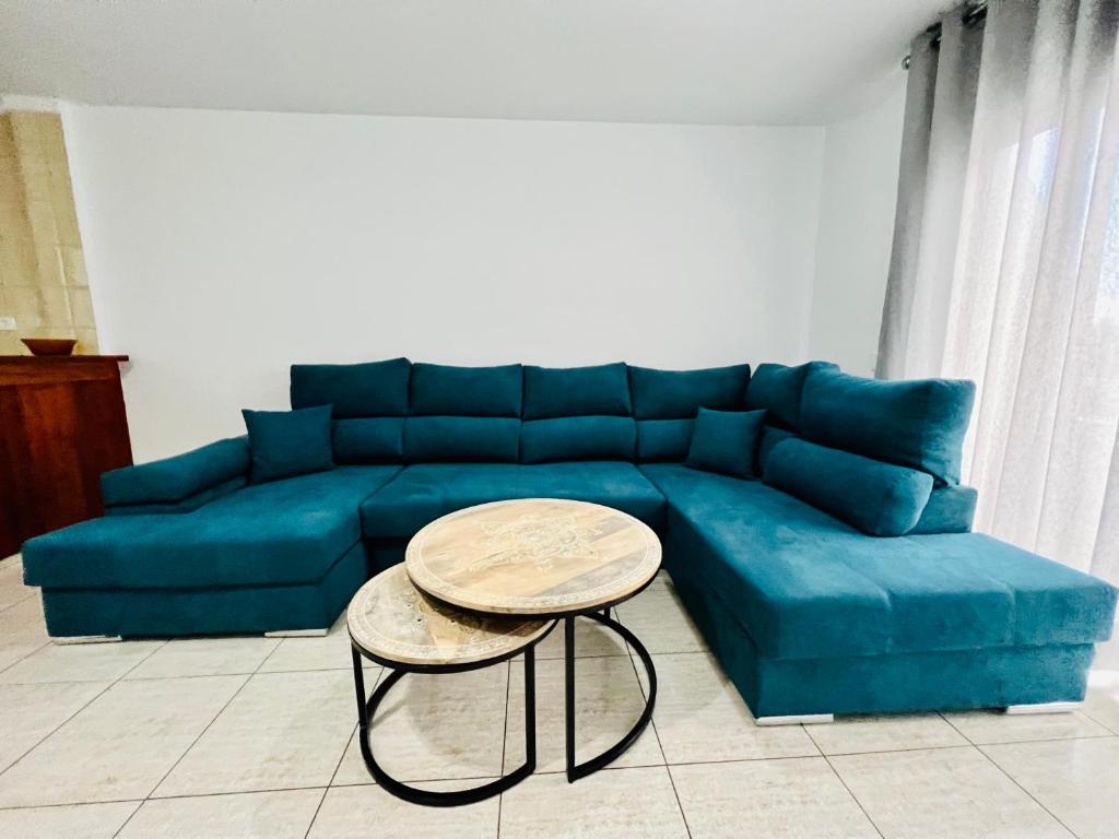 A seating area at Apartamentos Frontera