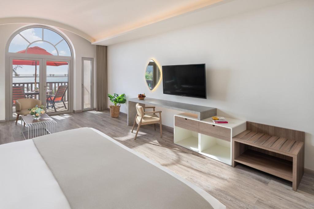 Photo of Sea View Junior Suite #3