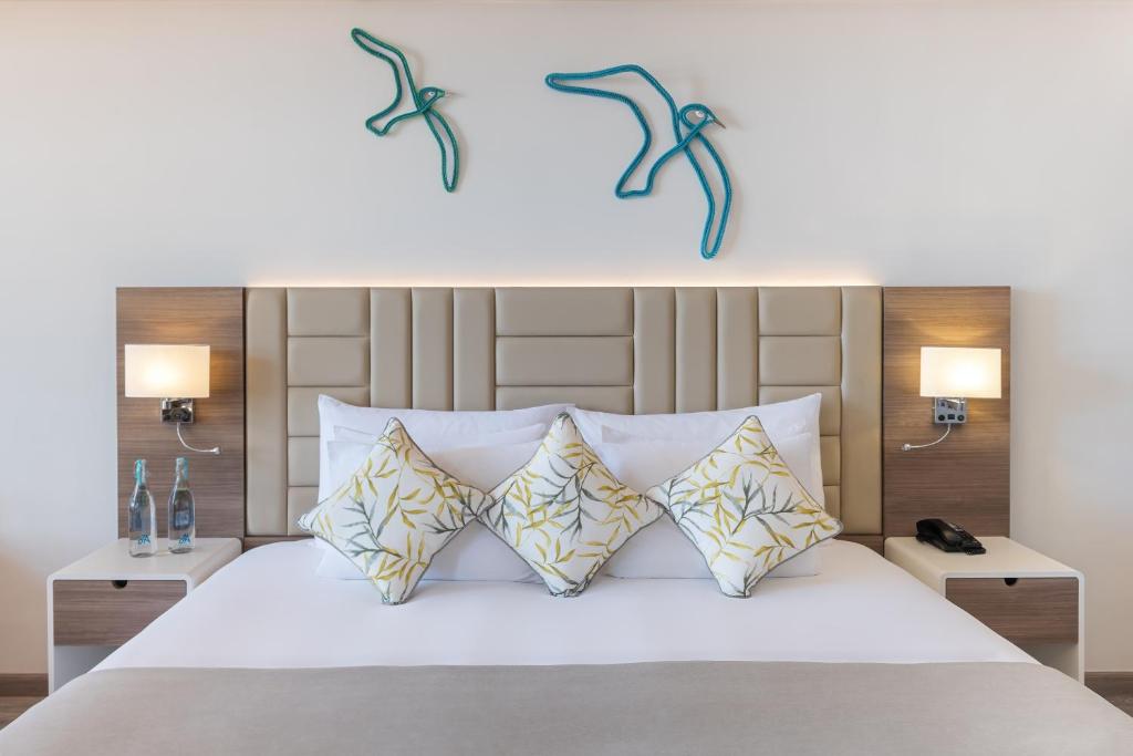 JA The Resort - JA Palm Tree Court, Dubai - 