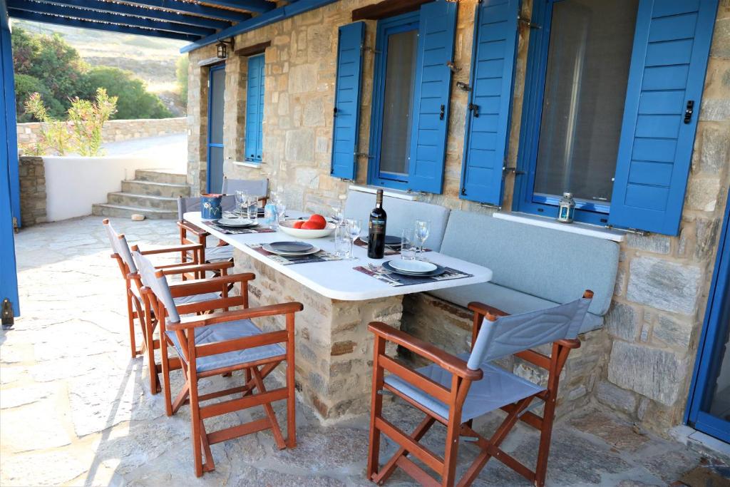 Patio nebo venkovní prostory v ubytování Villa Zoe with Seaview near Golden Beach