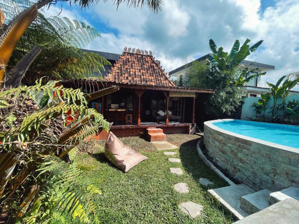 Cottage in Sidemen – Private pool & Ricefield view
