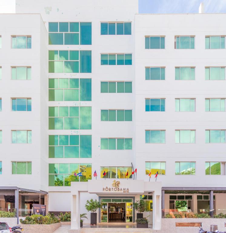 an image of the front of the hotel at Hotel Portobahia Santa Marta Rodadero in Santa Marta