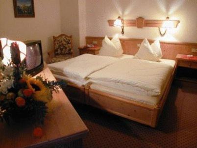 Hotel Restaurant Hassia - Double Or Twin Room