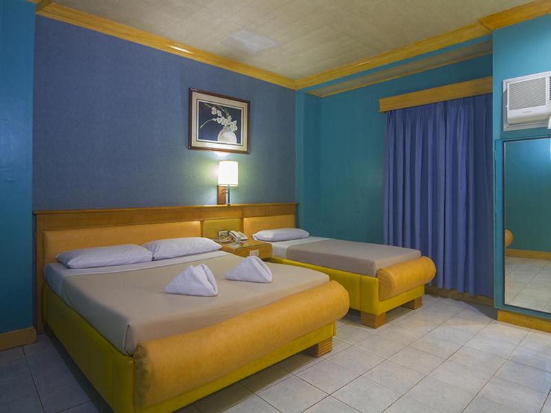 Nature's Pensionne House - Triple Room Executive