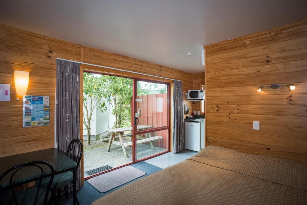 Nelson City TOP 10 Holiday Park - Resim 9