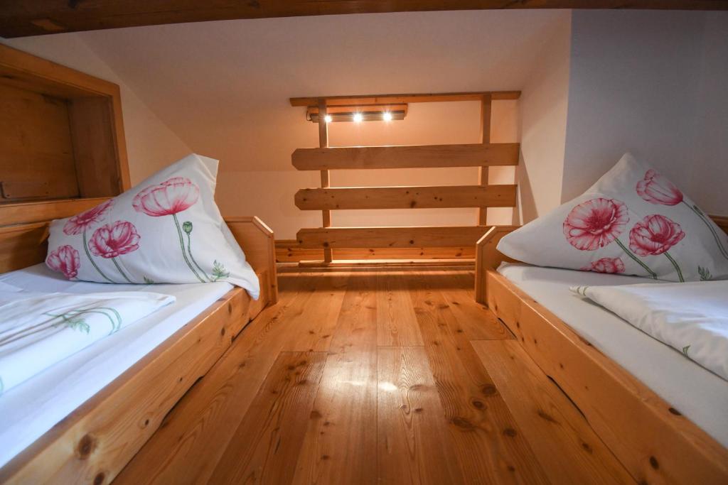 Postel nebo postele na pokoji v ubytování Strickhof