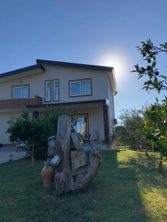 Sunnyside Villa - Image 1