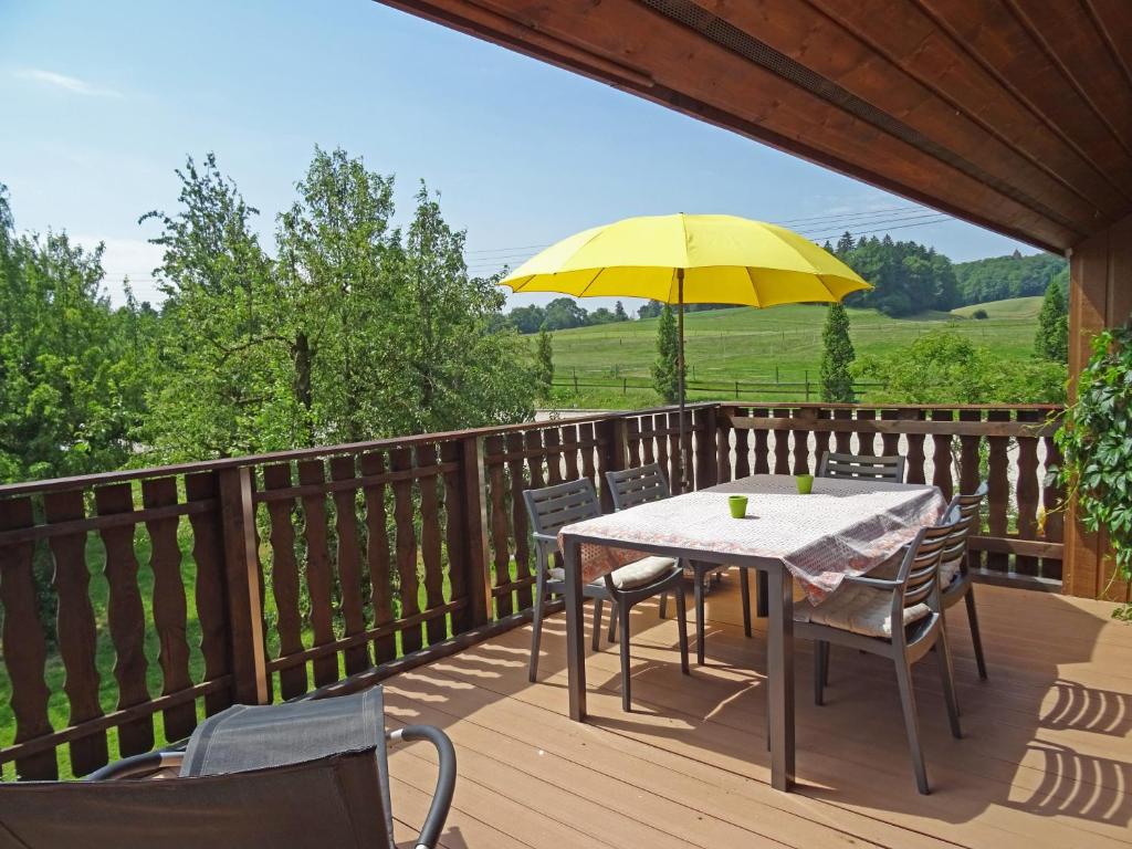 Balkón nebo terasa v ubytování Guesthouse La Moliere, 3 bedrooms, private house, horse farm, full nature