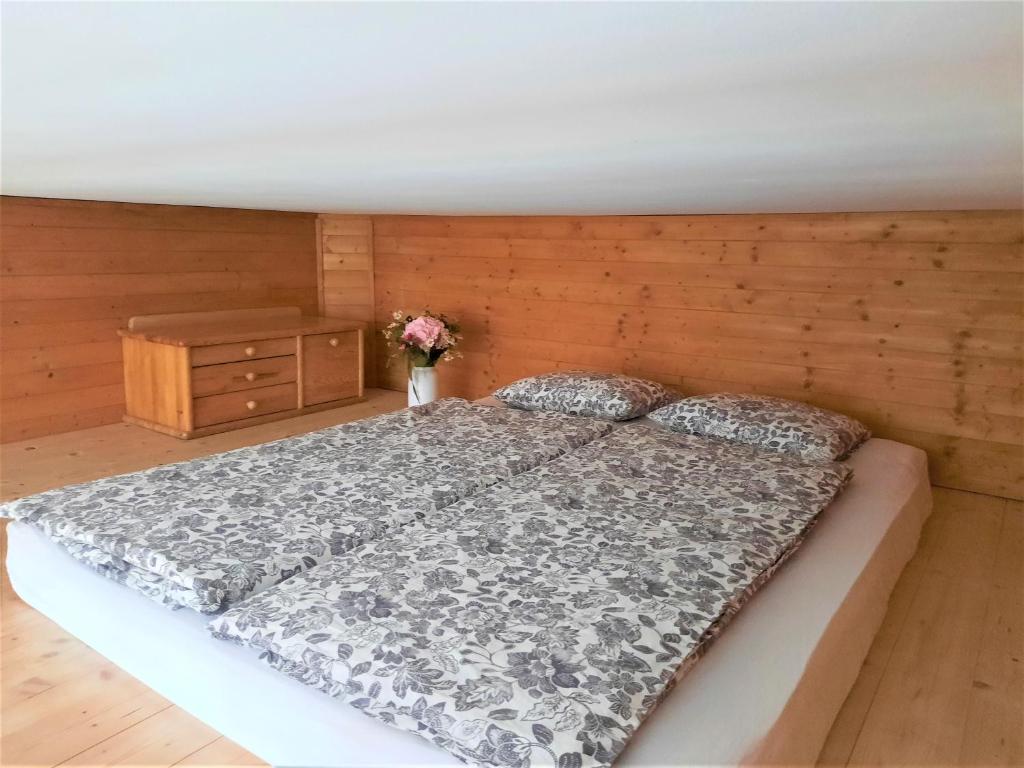 Postel nebo postele na pokoji v ubytování Velký apartmán Cihlarka