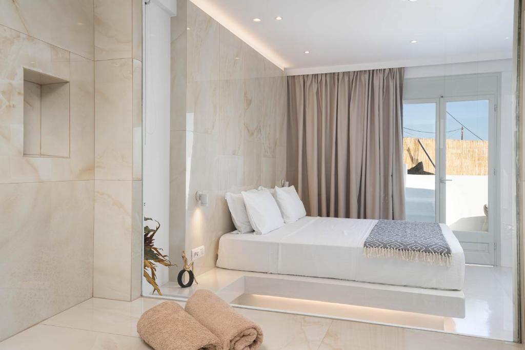 Cycladic Suites & Spa - 3