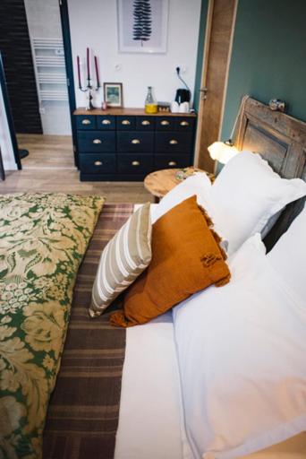 Chambre spacieuse Le clos des vignes - Double Room With Private Bathroom