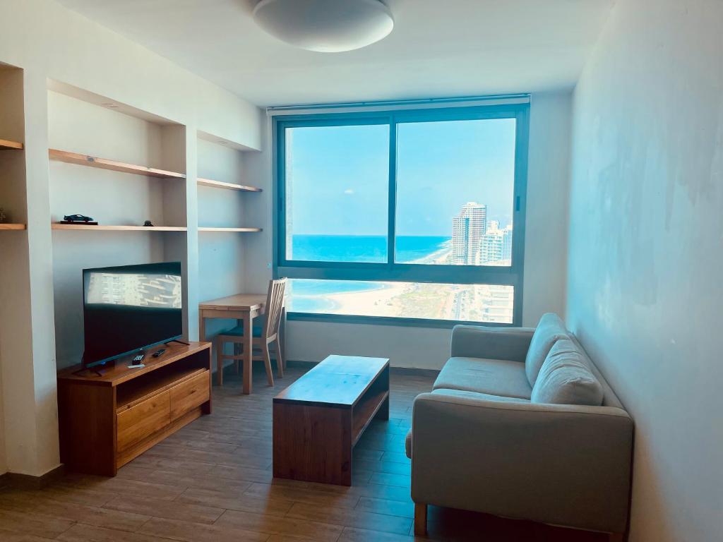 C Tower Apartments - Wohnung Mit Zwei Schlafzimmern