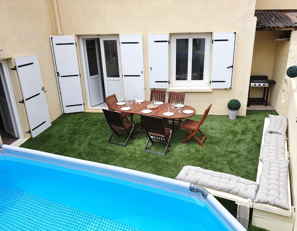 Bazén v ubytovaní Cœur de Valras, Mer à 400m - Piscine Privée - Clim alebo v jeho blízkosti