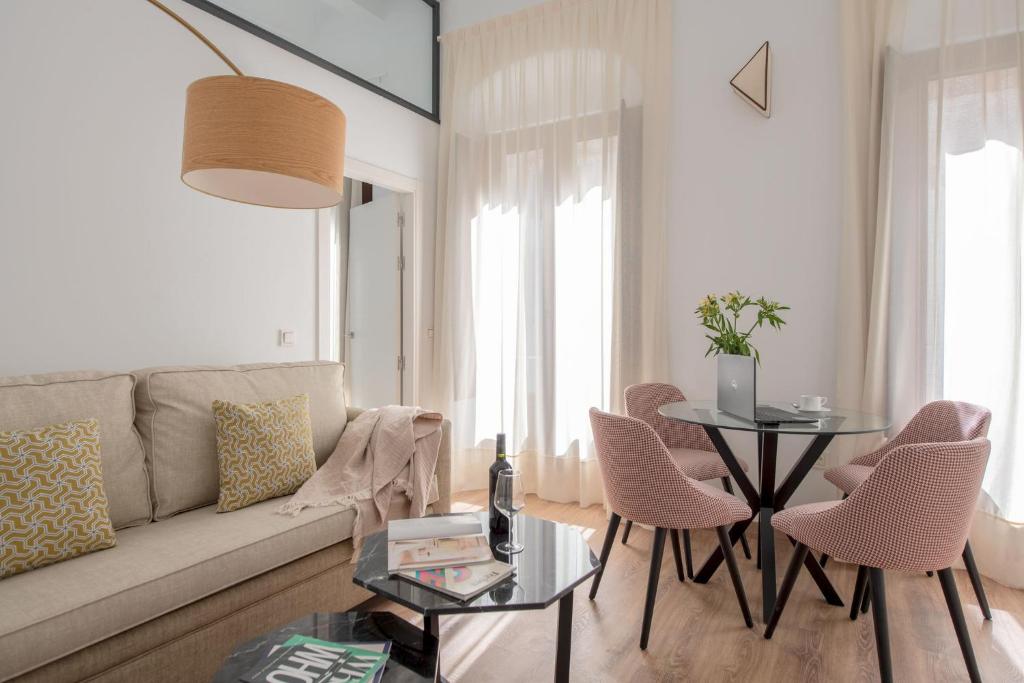 Coliseum Boutique Apartments - 1