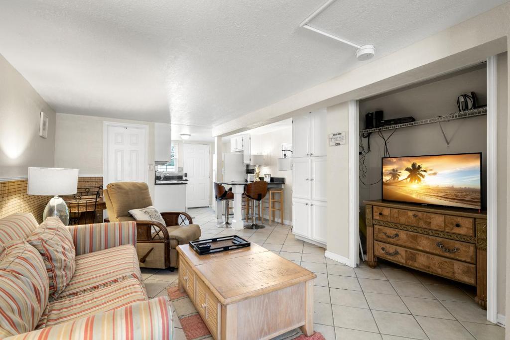 The Palms 9