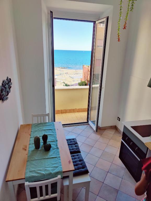 Fotografia z galérie ubytovania BellaVista, il tuo soggiorno vista mare! v destinácii Nettuno