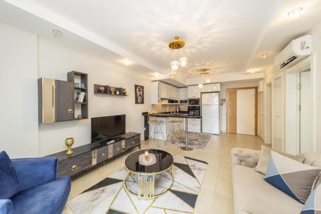 Colorful Flat with Shared Pool and Spa in Alanya