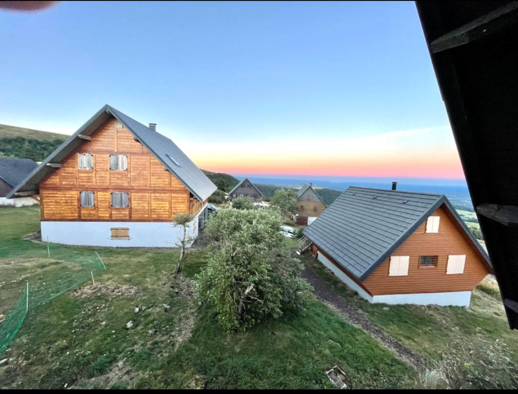 Príroda v okolí horskej chaty