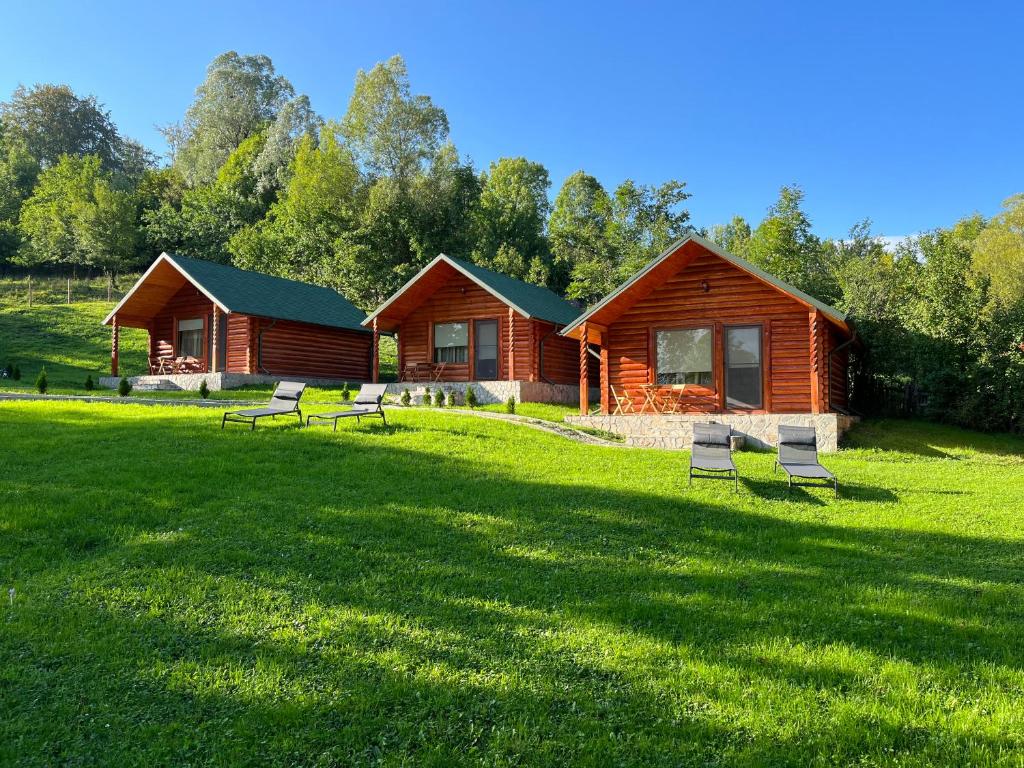Zahrada ubytování Complex turistic Traisteni din Valea Doftanei