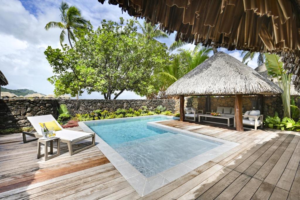 Bora Bora bungalows sobre el agua perfectos para lunas de miel 12