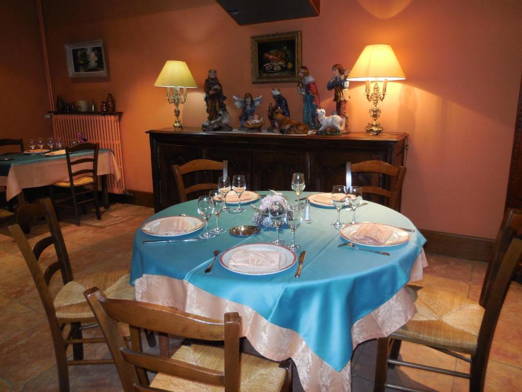Fotografie z fotogalerie ubytování Hôtel le Lion d'Or v destinaci Salbris
