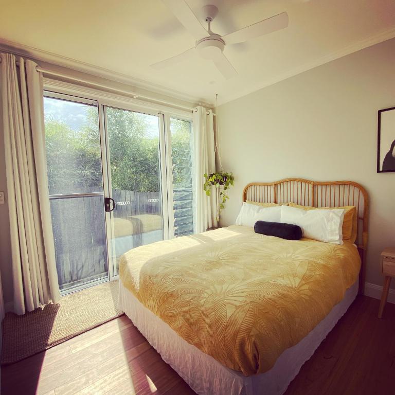 Private 1bed Guesthouse Pet Friendly 180m to River, Maroochydore