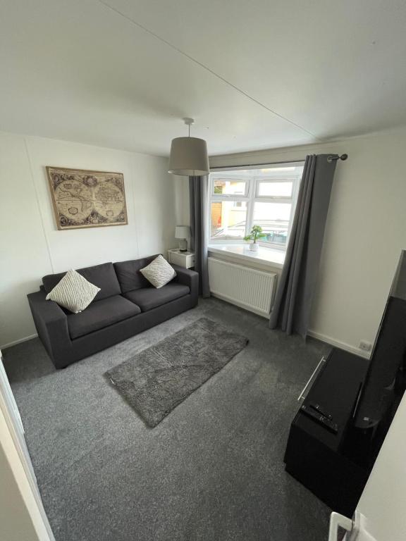 Gallery image of 1-Bedroom Semi-detached Chalet in Uddingston, Glasgow in Uddingston