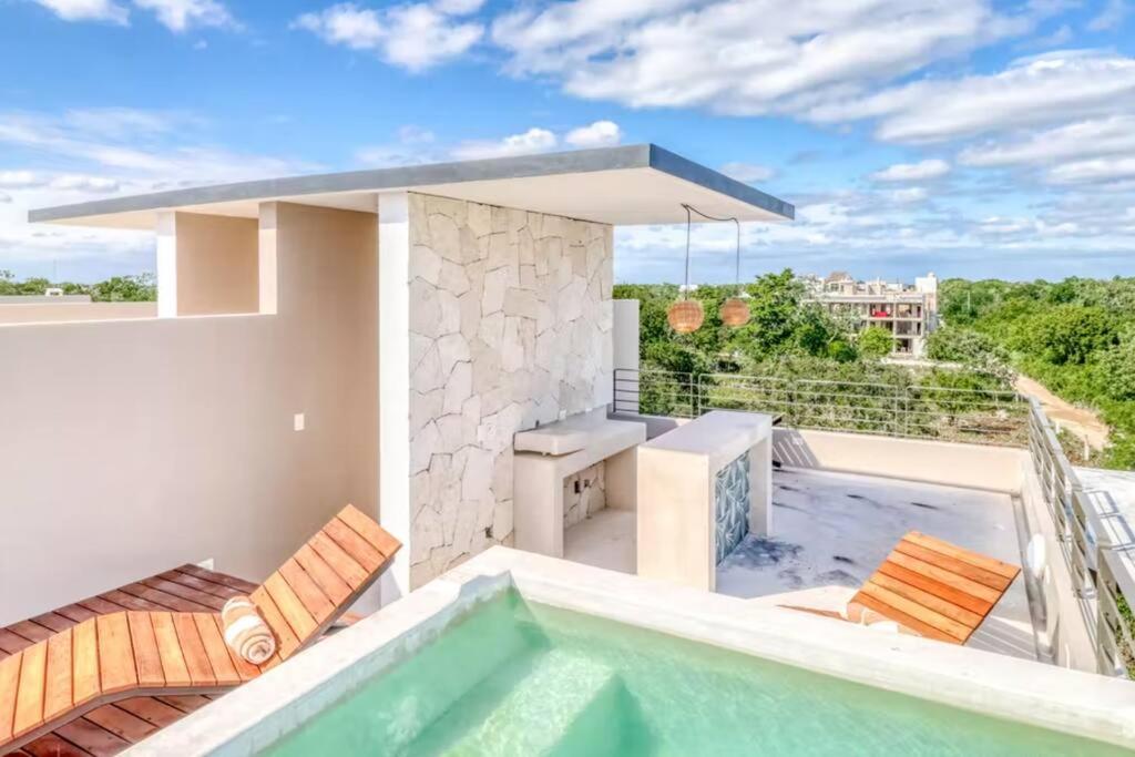 Photo inspiration: Gallery Detail: 308 Amena Modern Penthouse W Gym And Private Pool Rooftop