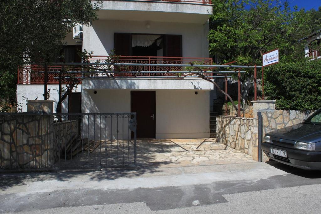 Budova, v ktorej sa apartmán nachádza