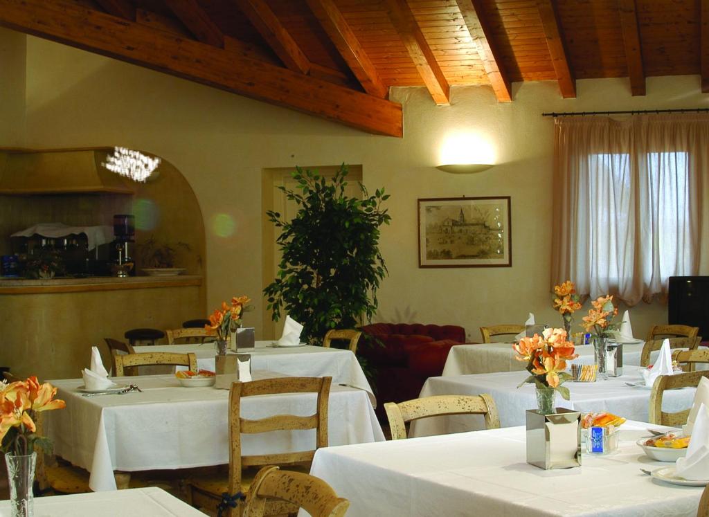 Restaurace v ubytování Hotel Adda