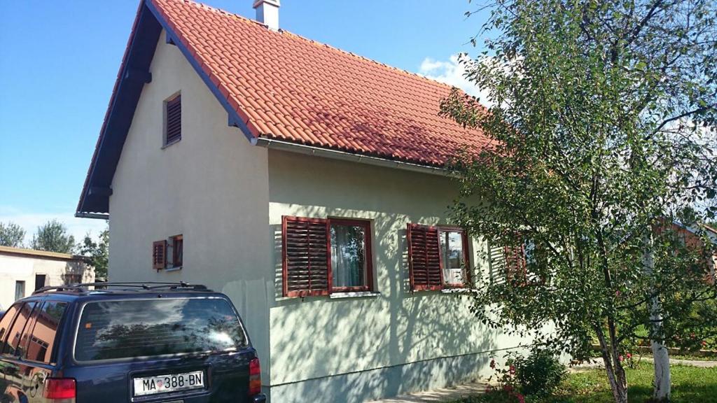 Budova, v ktorej sa dovolenkový dom nachádza