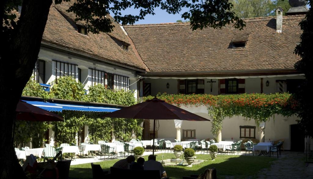 Hotel Schloss Leonstain — photo 4