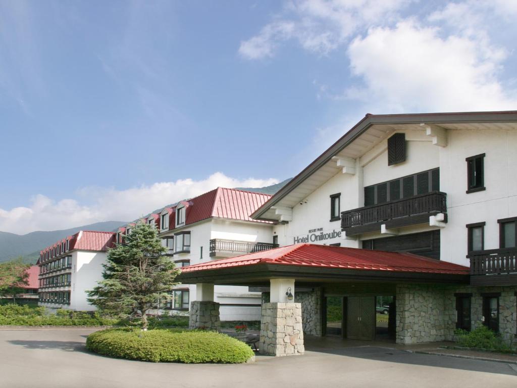 een weergave van de buitenkant van een hotel bij Hotel Onikoube in Osaki