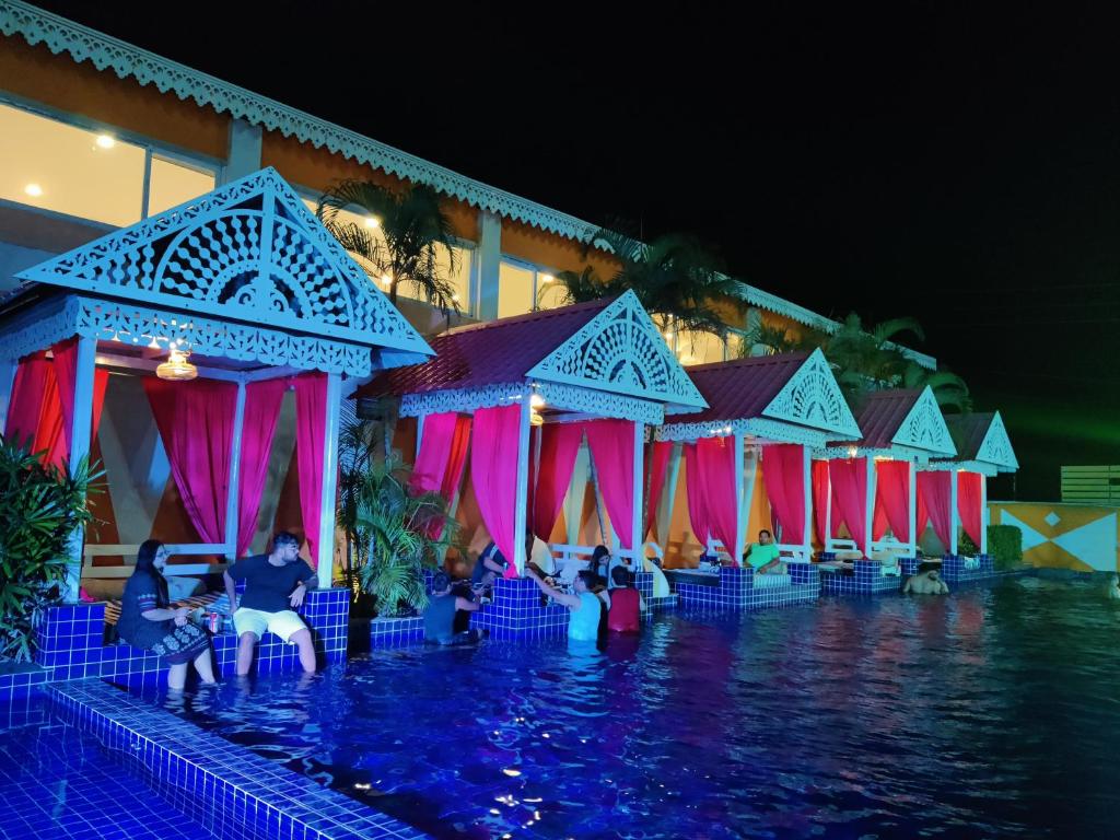 Bazén v ubytování Viceroy Beach And Spa Resort nebo v jeho okolí