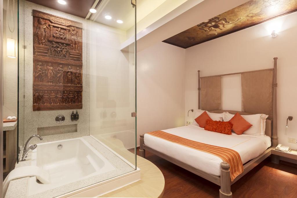 Koupelna v ubytování Le Sutra Hotel, Khar, Mumbai