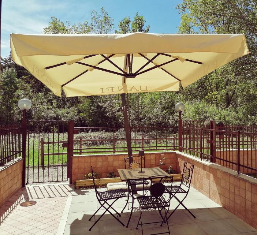 A patio or other outdoor area at La Casa di Golia