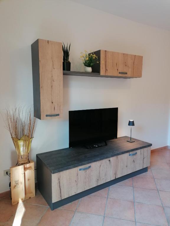 A television and/or entertainment centre at La Casa di Golia