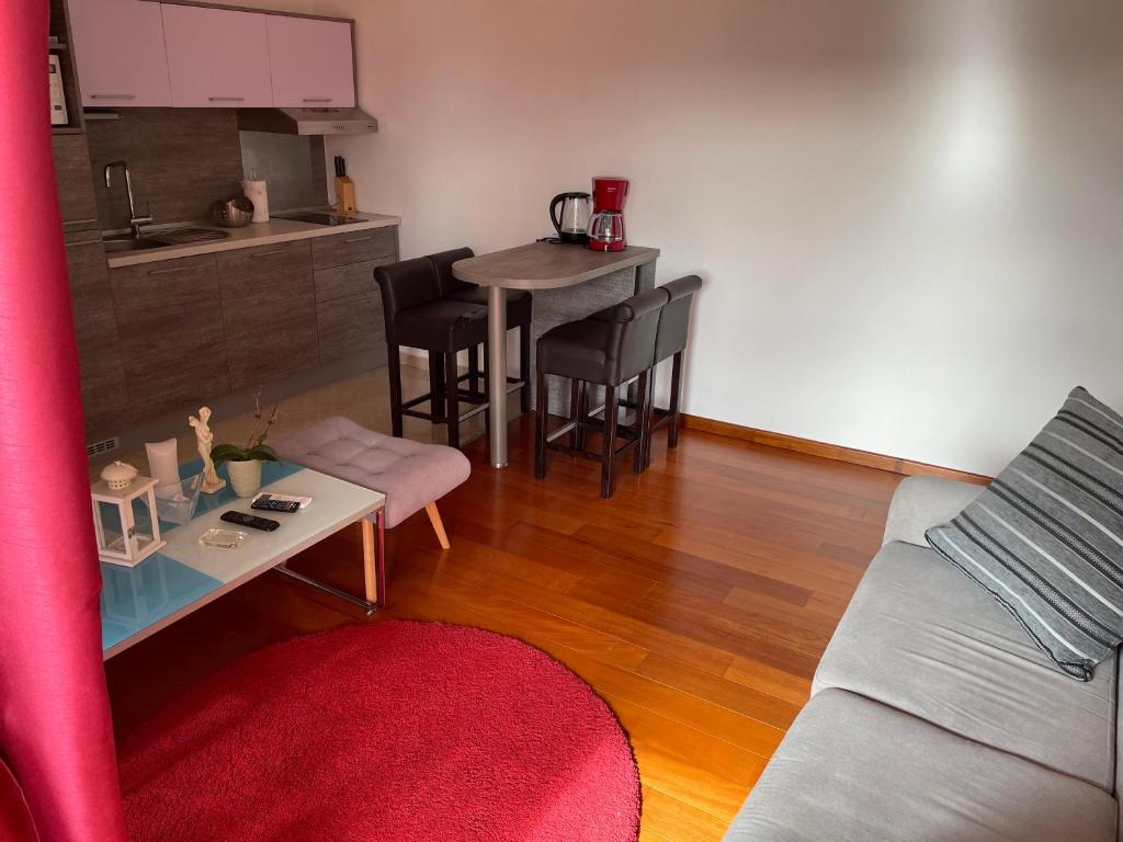 Posedenie v ubytovaní Apartments Dumina