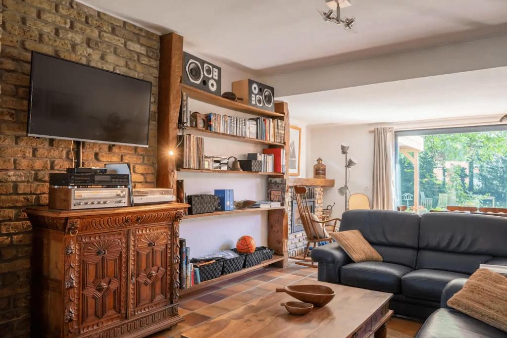TV a/nebo společenská místnost v ubytování Holiday home Keysersnest