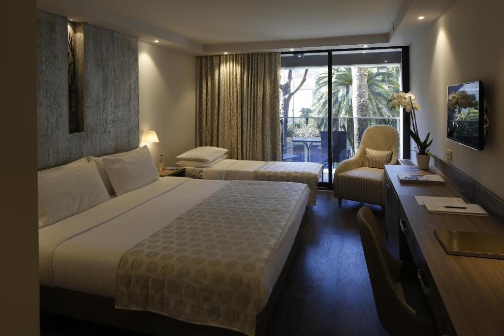 Palmon Bay Hotel & Spa - 豪华双人房，阳台和花园景观