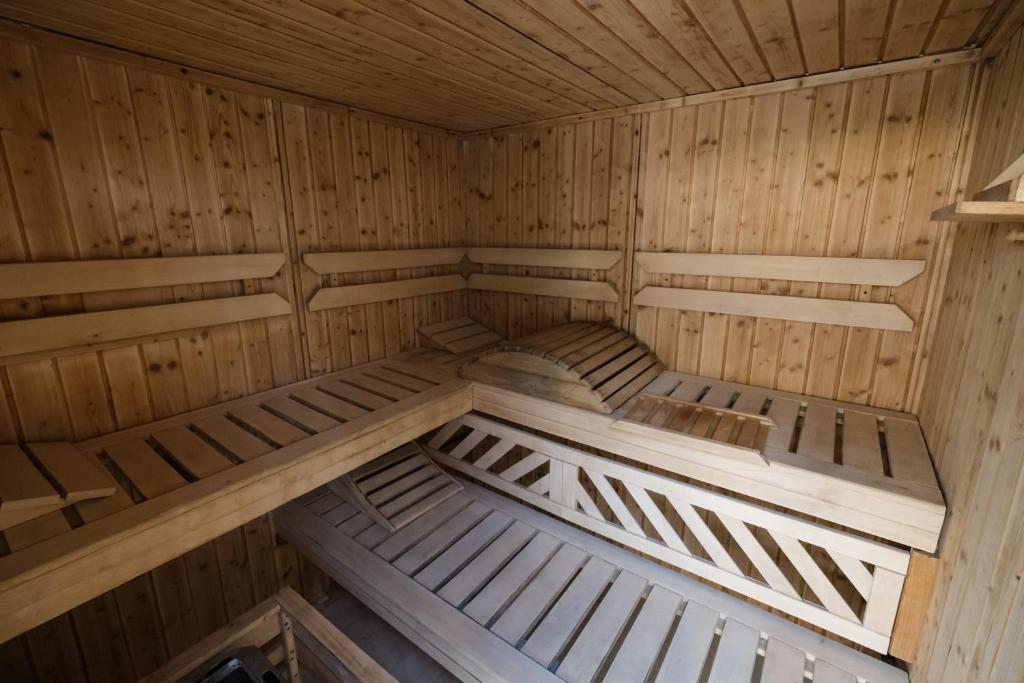 Chalet de Charme, Cedars, Lebanon, Terrace Floor - Appartement - Rez-de-chaussée