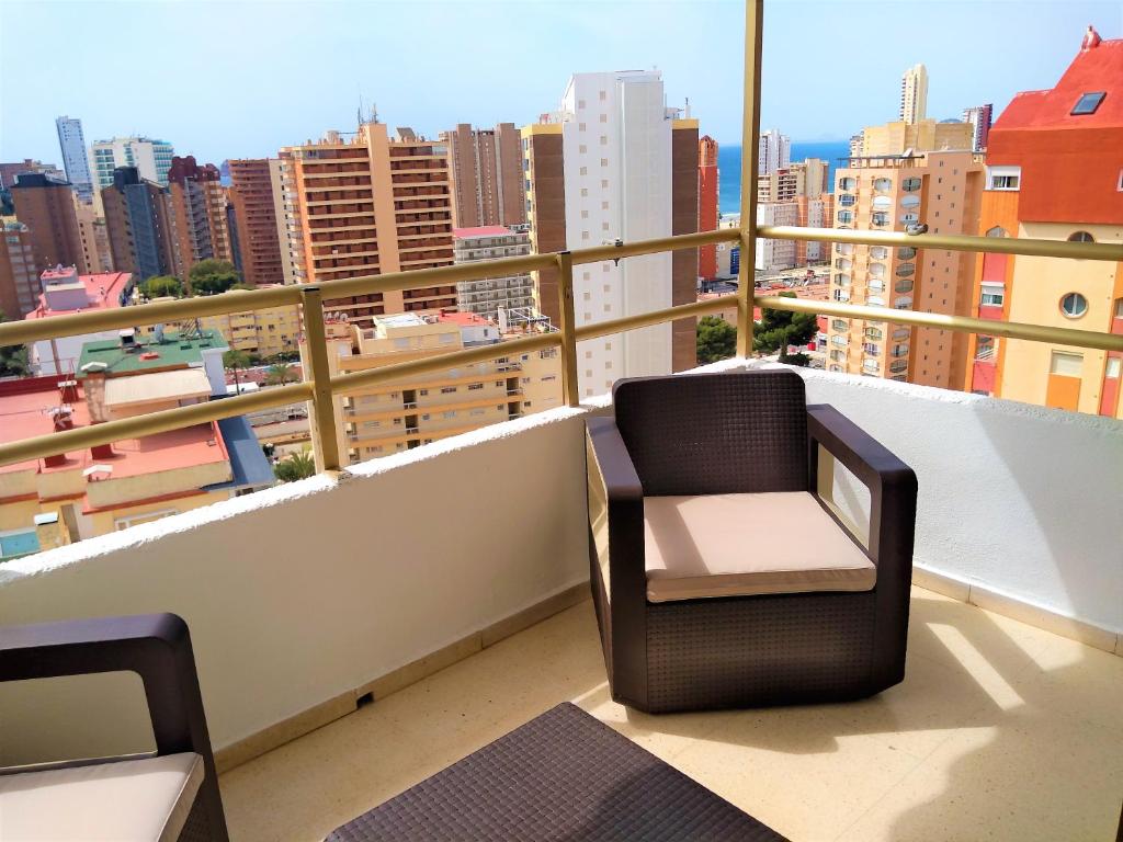 Balkón alebo terasa v ubytovaní Agustina apartment in Rincon de Loix -free parking, Wi-Fi, pool, new air conditioning, sea view