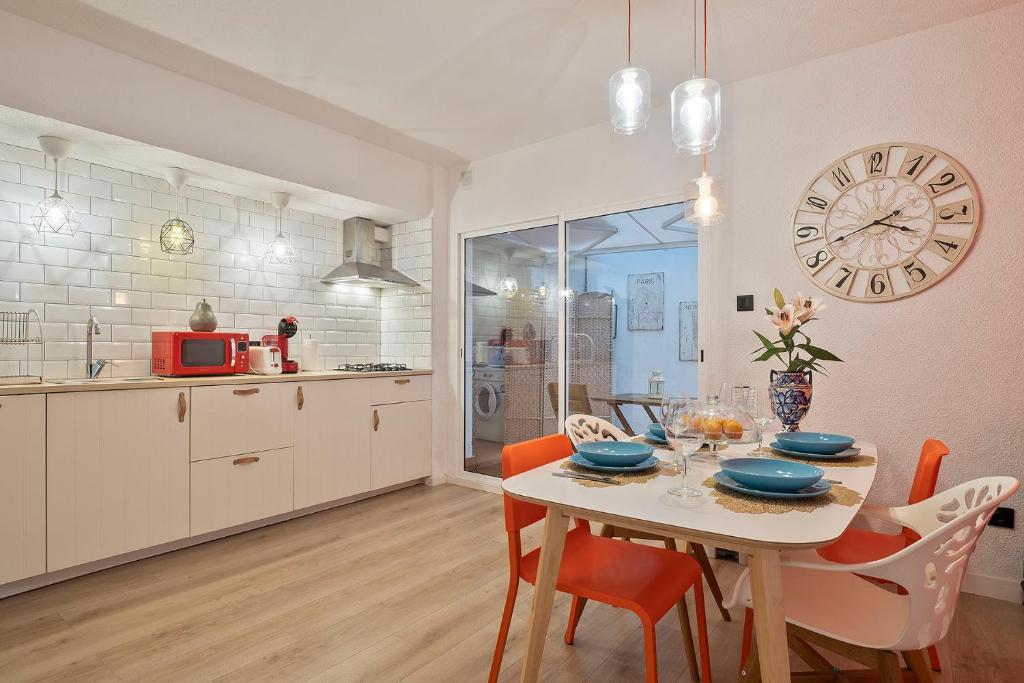 Kuchyň nebo kuchyňský kout v ubytování Apartament Mercado Central
