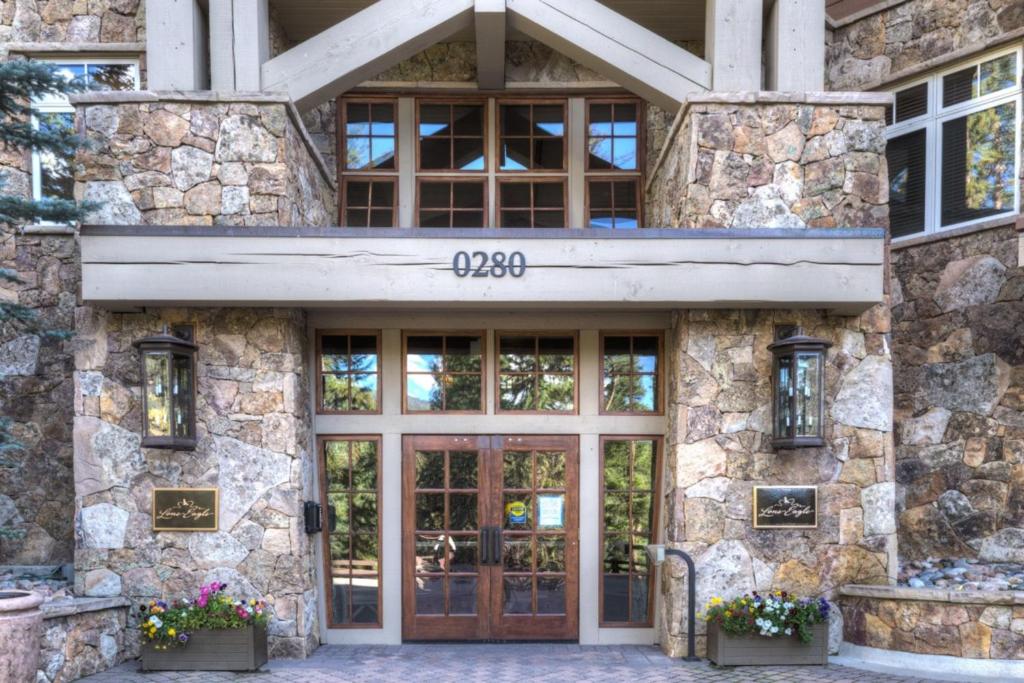 Lone Eagle by Summit County Mountain Retreats - Two-Bedroom Apartment