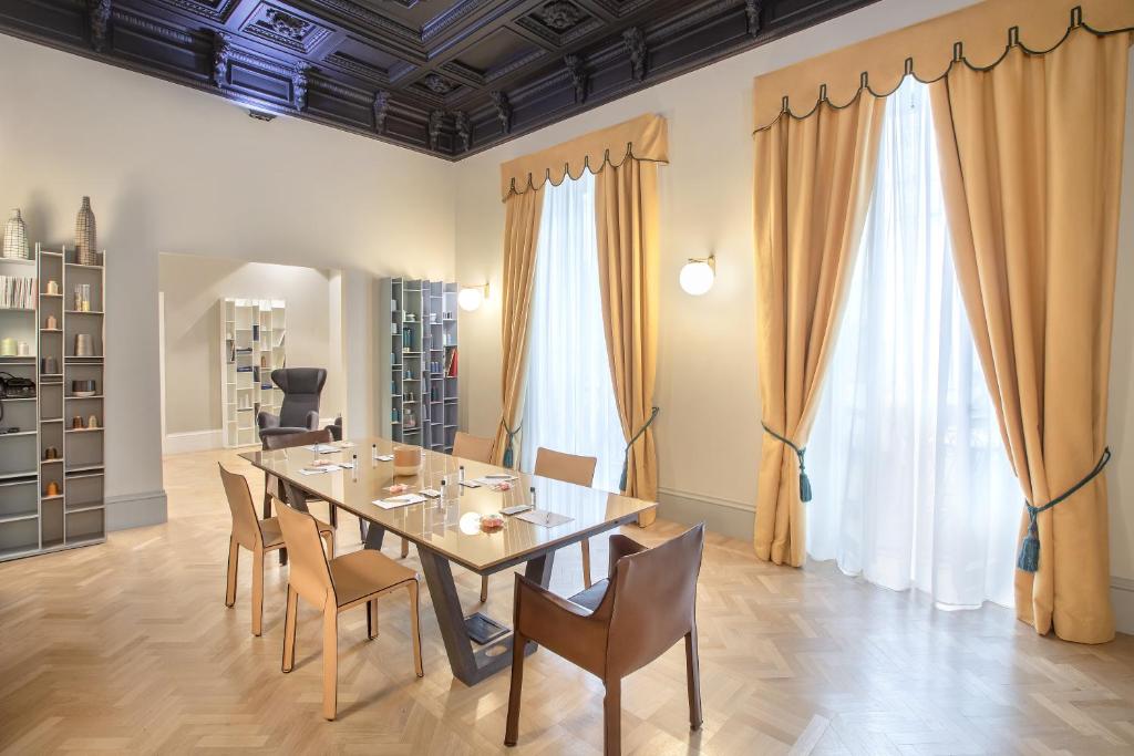 Photo de la galerie de l'établissement Hotel Indigo Milan - Corso Monforte by IHG, à Milan