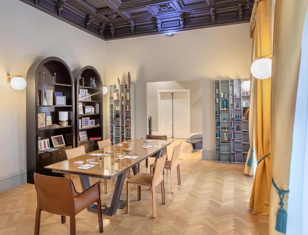 Coin salon dans l'établissement Hotel Indigo Milan - Corso Monforte by IHG