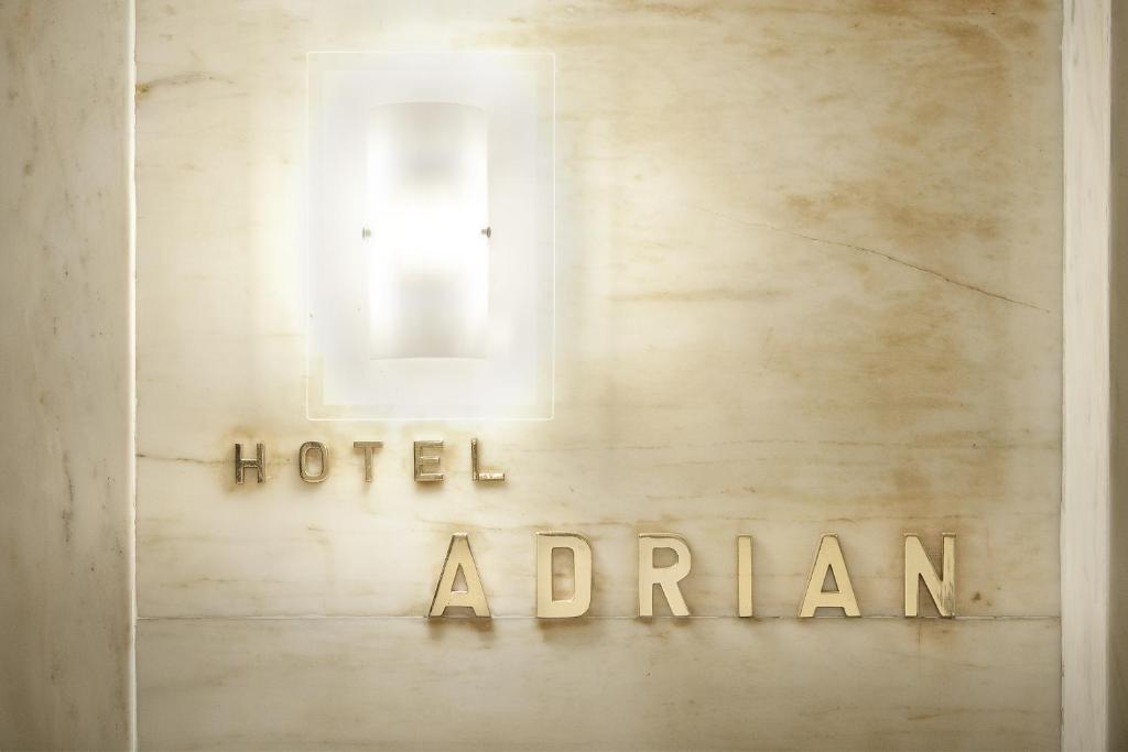 Adrian Hotel - Resim 14