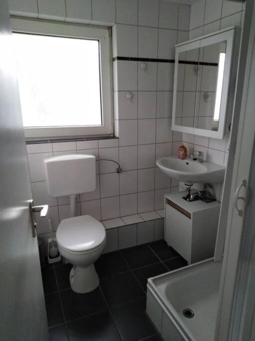 Koupelna v ubytování Wohnung im Grünen in Olsberg